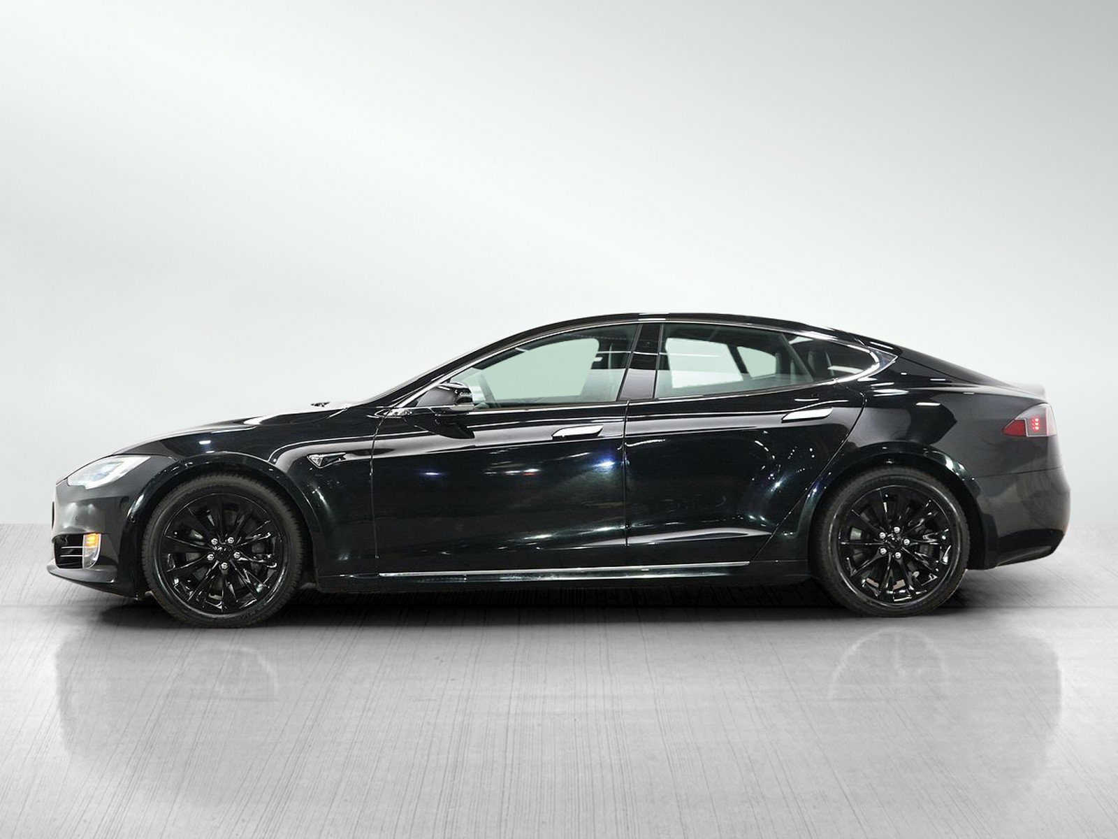 Used 2018 Tesla Model S 100D AWD/4WD image 2