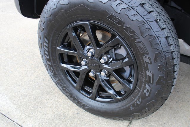 Used 2022 Jeep Gladiator Sport image 3