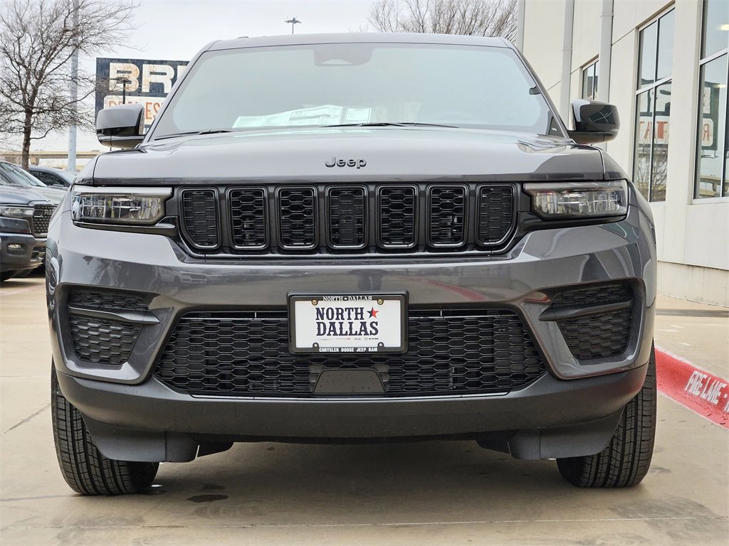 New 2025 Jeep Grand Cherokee Altitude image 5