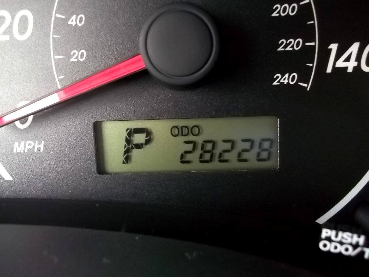 Used 2013 Toyota Corolla L FWD image 18