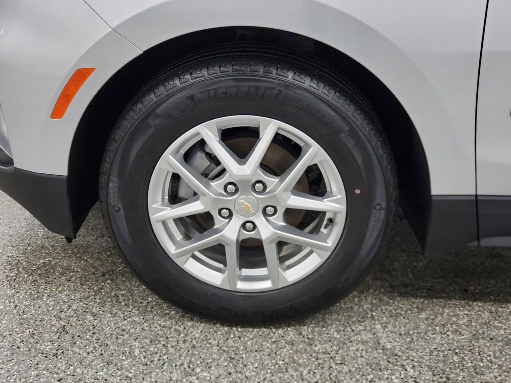 Used 2022 Chevrolet Equinox LT FWD image 9