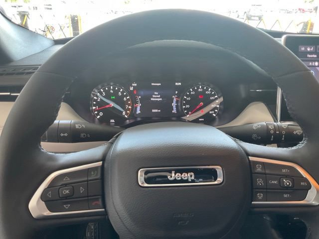 Used 2026 Jeep Compass Limited AWD/4WD image 7