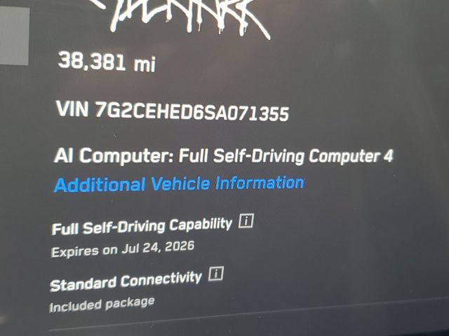 Used 2025 Tesla Cybertruck AWD Crew Cab image 22
