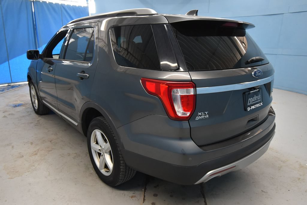 Used 2017 Ford Explorer XLT AWD/4WD image 34
