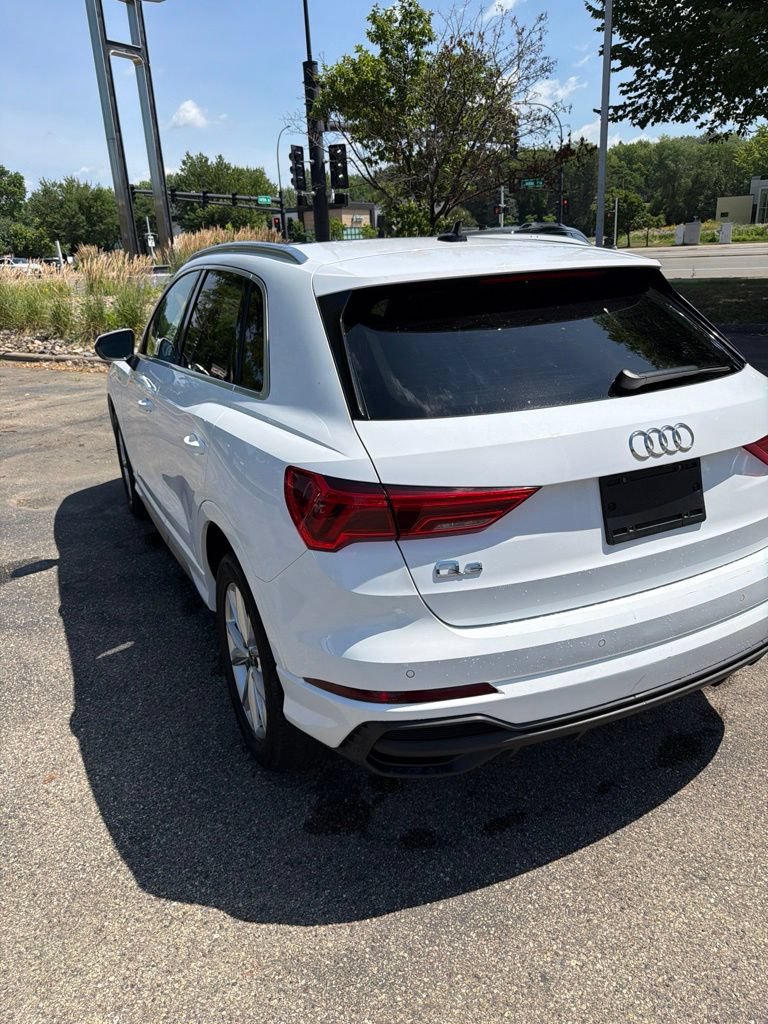 Used 2025 Audi Q3 2.0T Premium AWD/4WD image 17