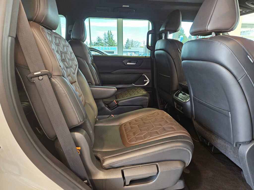Certified 2025 Nissan Armada Platinum Reserve AWD/4WD image 31