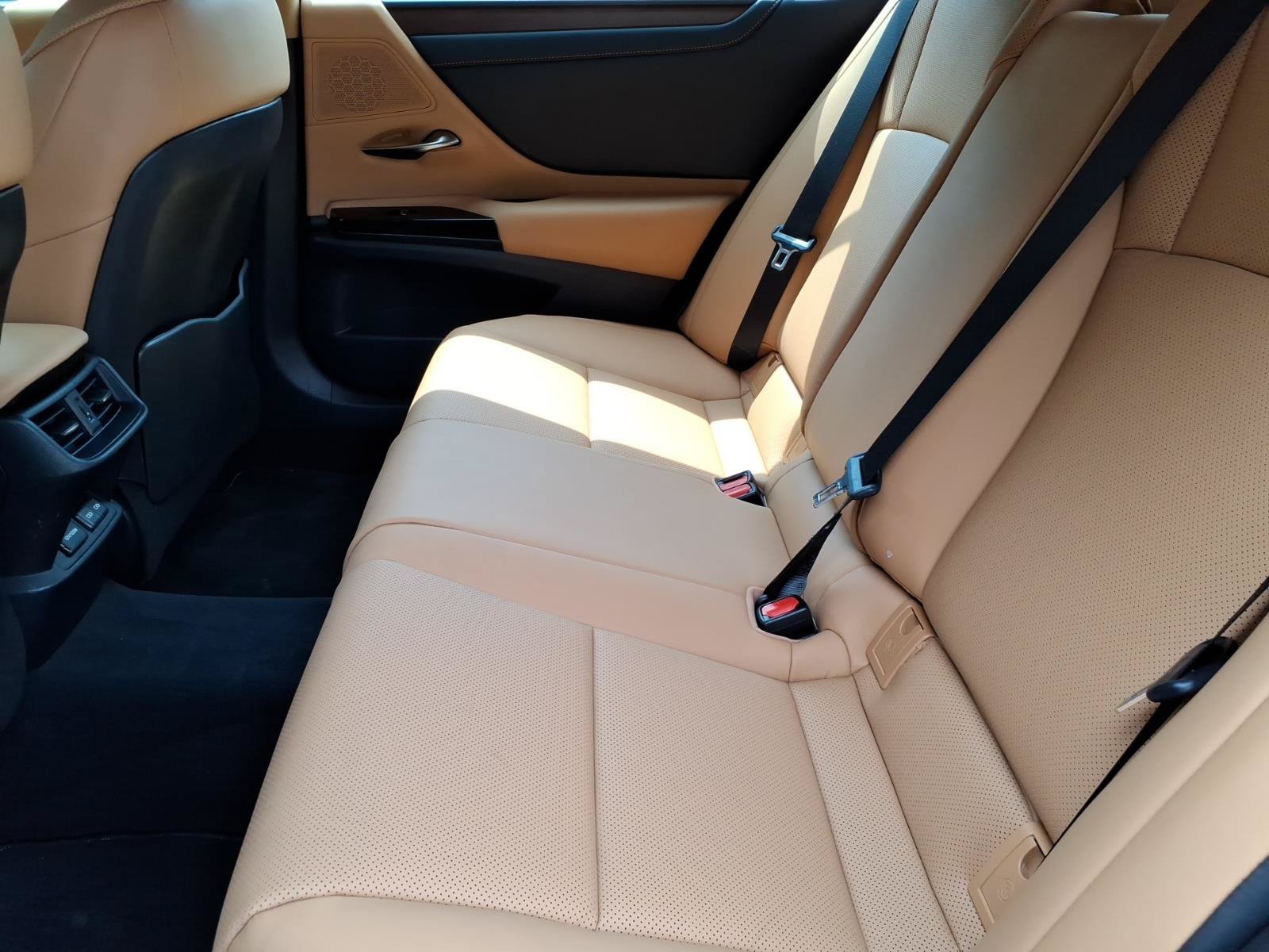 Certified 2024 Lexus ES 350 w/ Premium Package FWD image 6