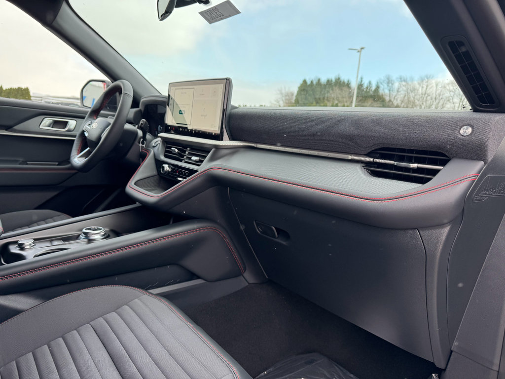 New 2026 Ford Explorer ST-Line w/ ST-Line Street Pack image 19