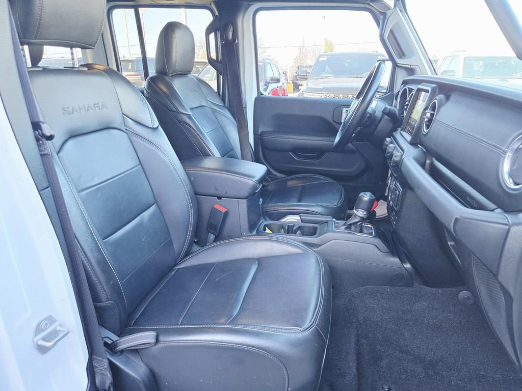 Used 2022 Jeep Wrangler Unlimited Sahara w/ Safety Group image 21