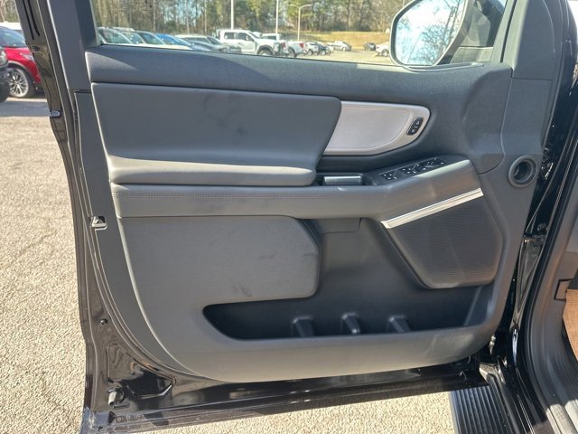 New 2025 Ford Expedition Active image 11