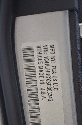 New 2025 Jeep Grand Cherokee Limited w/ Black Appearance Package image 11