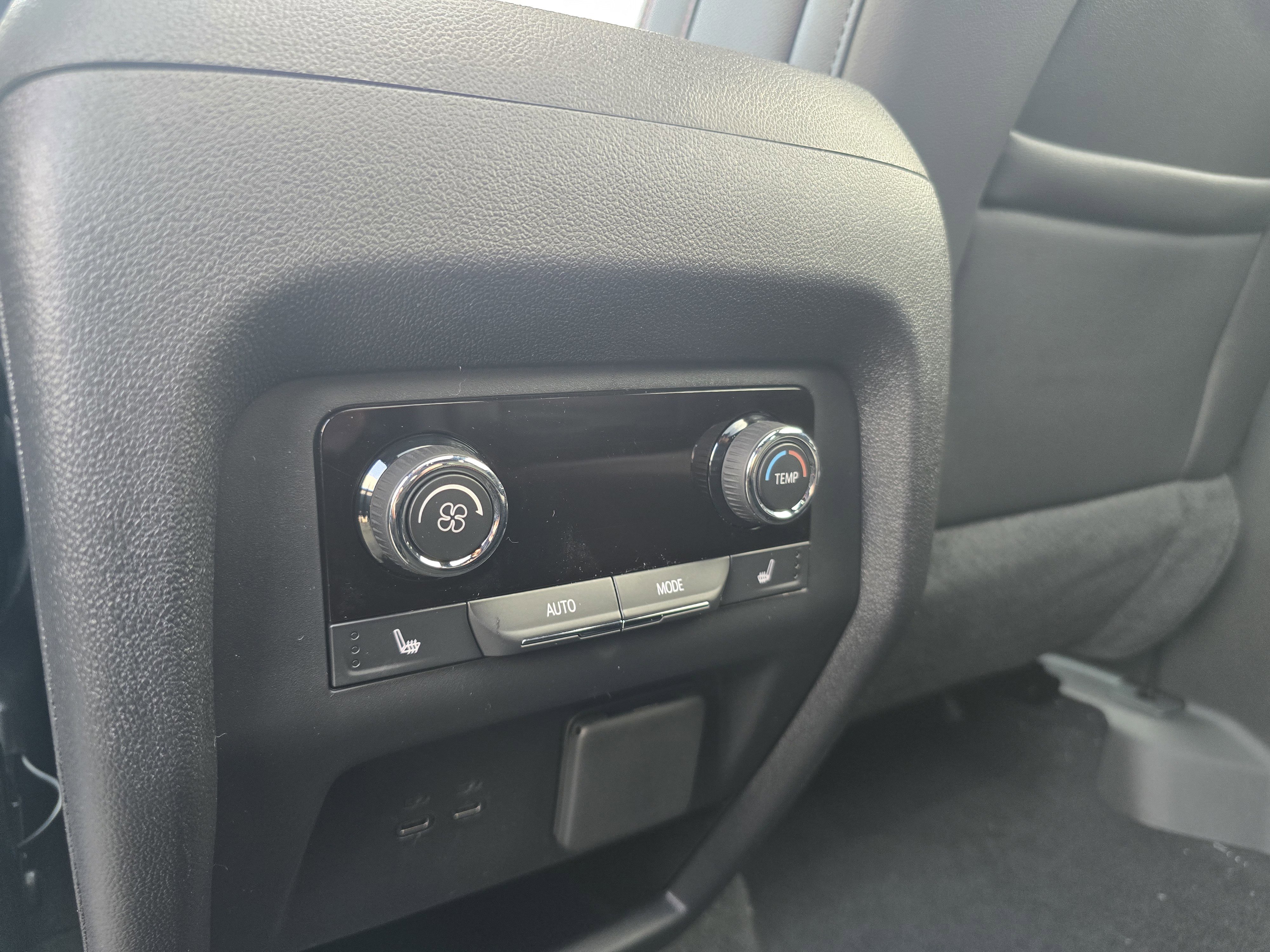 New 2026 Chevrolet Traverse RS AWD/4WD image 17