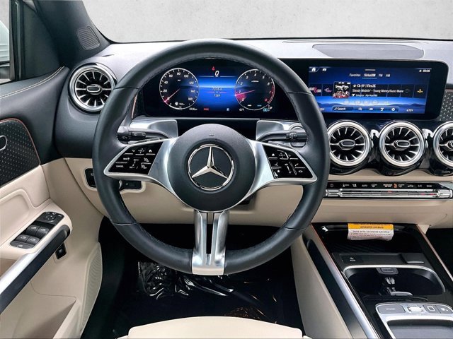 Used 2025 Mercedes-Benz GLB 250 image 7