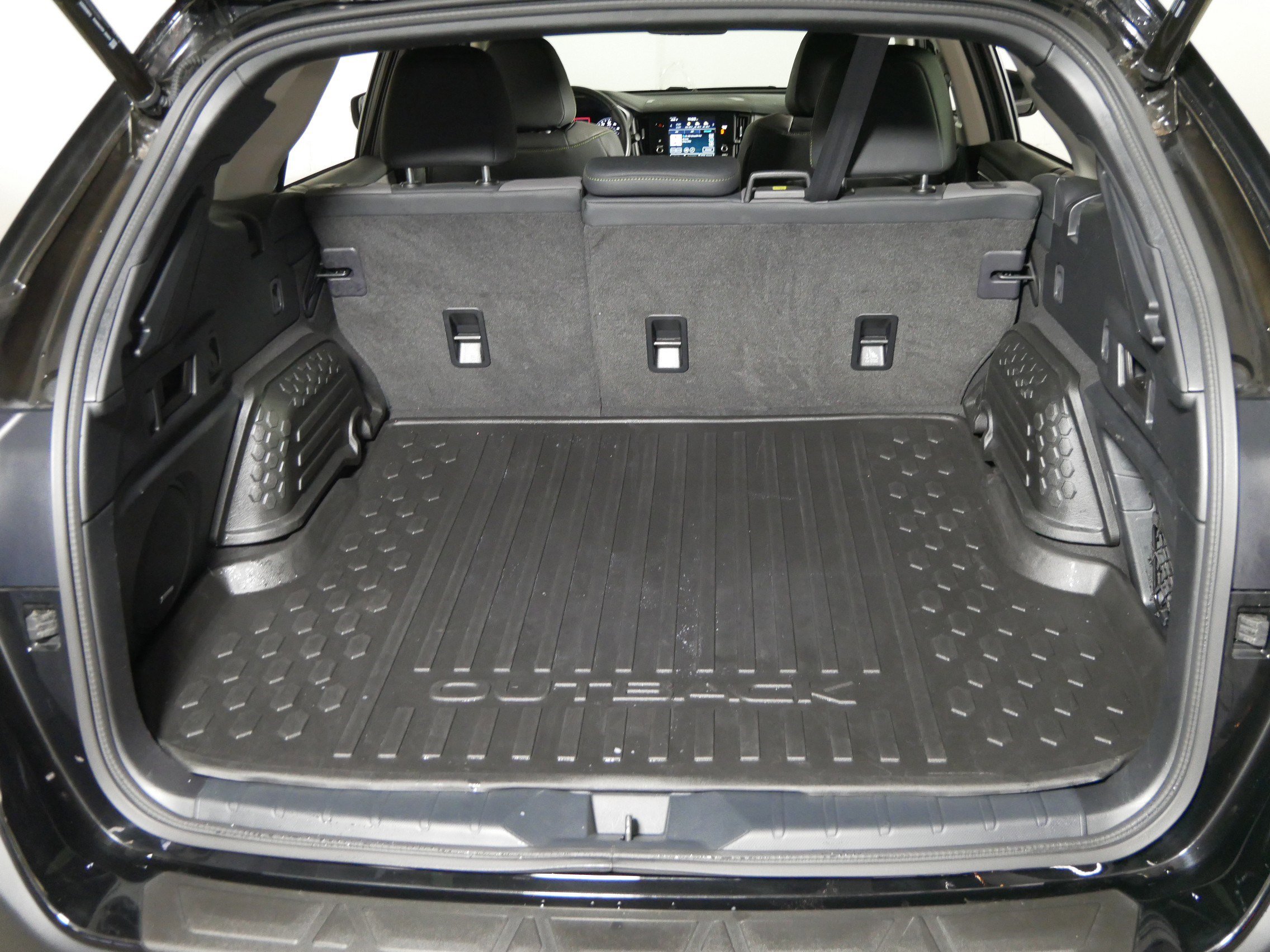 Used 2025 Subaru Outback Onyx Edition image 18