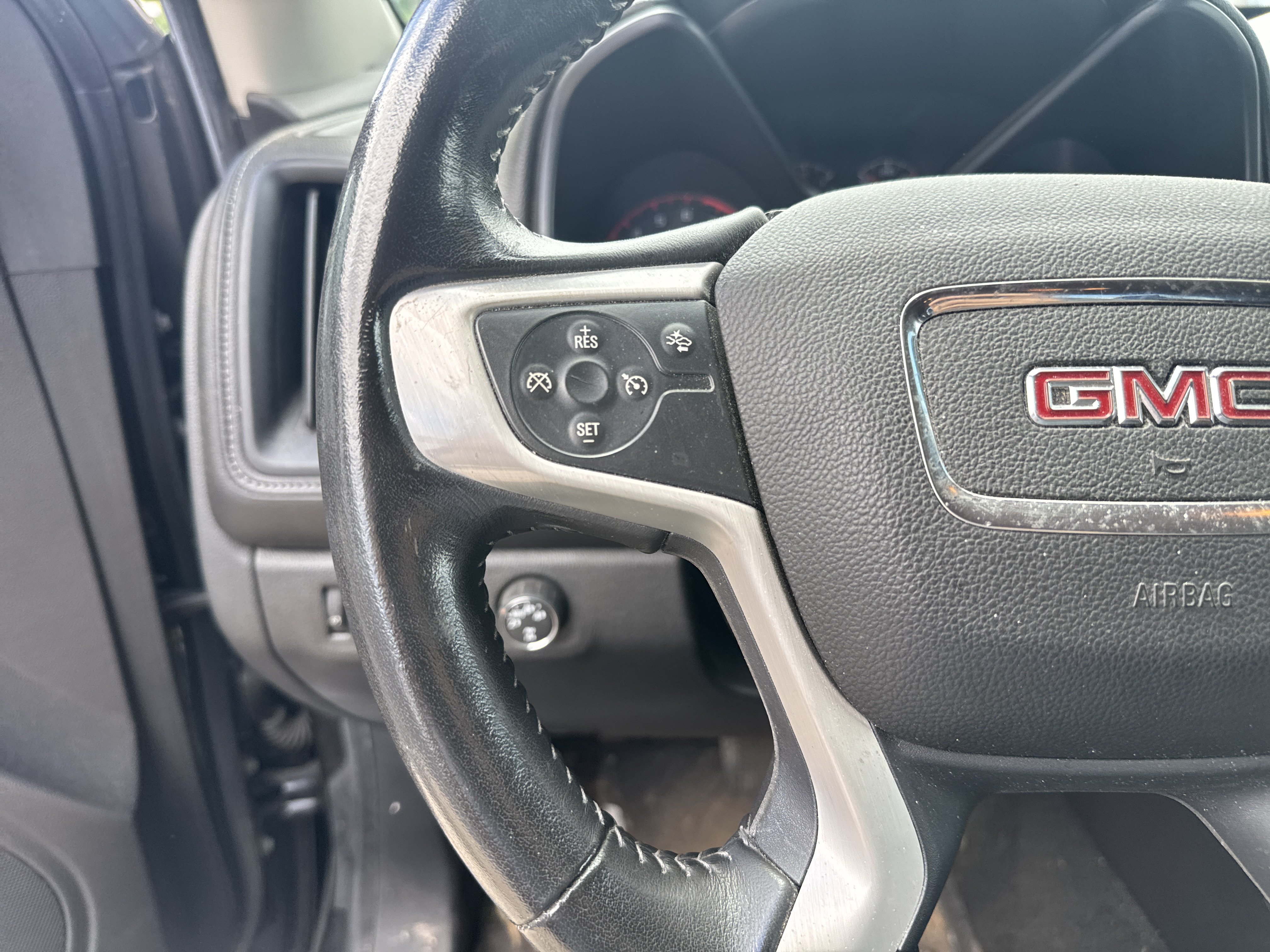 Used 2015 GMC Canyon SLE w/ SLE Convenience Package AWD/4WD image 18
