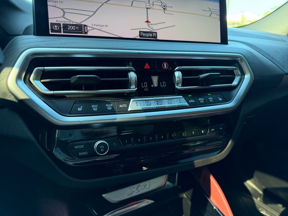 Used 2025 BMW X4 xDrive30i w/ Premium Package AWD/4WD image 18