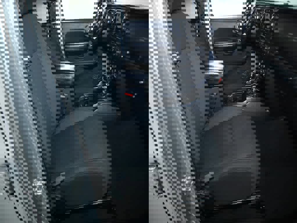 Used 2018 Jeep Wrangler Unlimited Sport S image 34