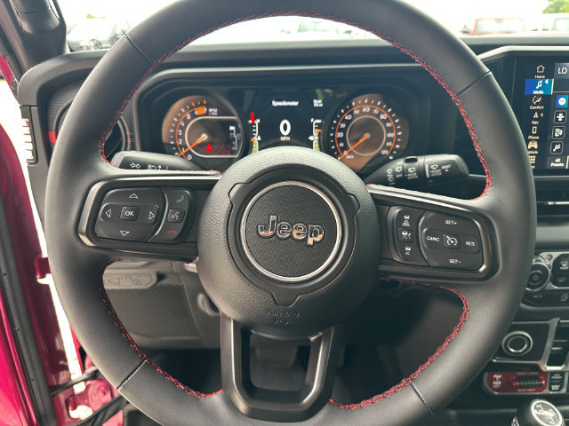 Used 2024 Jeep Wrangler Unlimited Rubicon AWD/4WD image 27