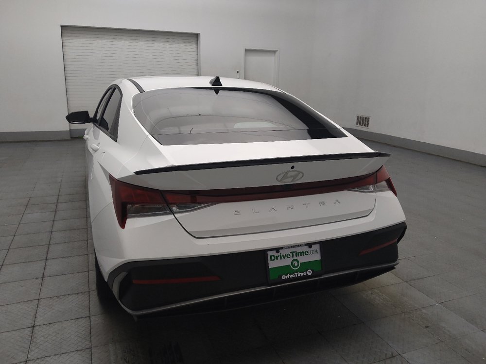 Used 2025 Hyundai Elantra Sport FWD image 6