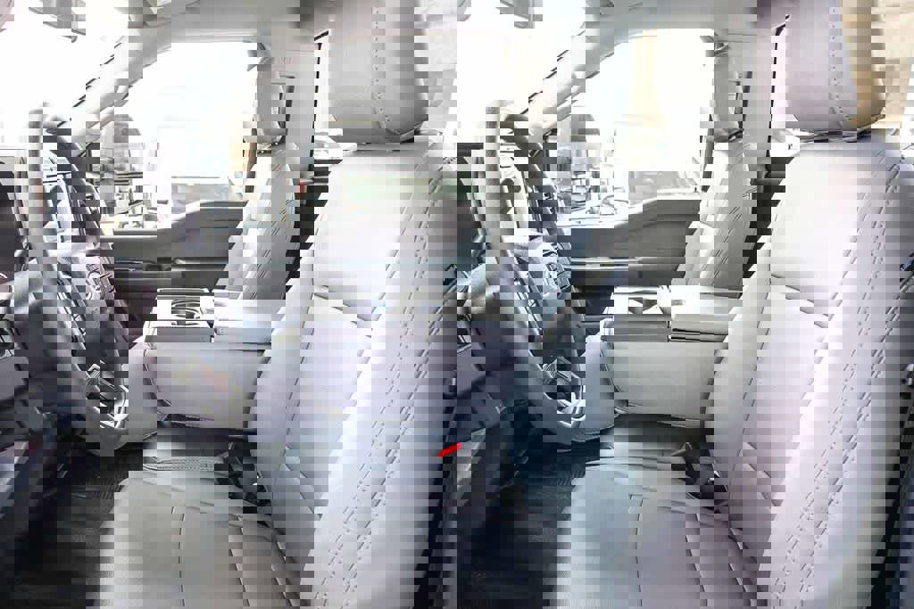 New 2026 Ford F250 XL w/ XL Chrome Package image 27