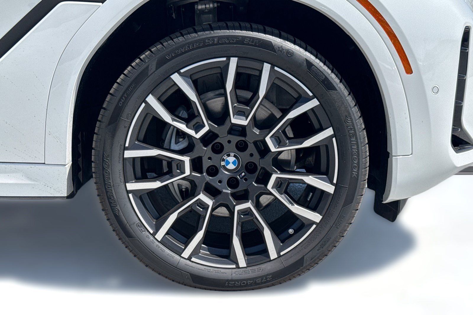 New 2027 BMW X6 xDrive40i AWD/4WD image 13