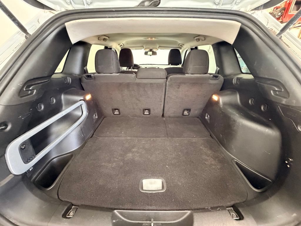 Used 2014 Jeep Cherokee Latitude w/ Cold Weather Group AWD/4WD image 6