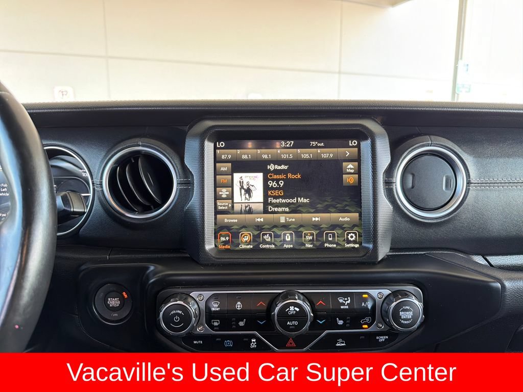Used 2022 Jeep Wrangler Unlimited Sahara w/ Cold Weather Group AWD/4WD image 19