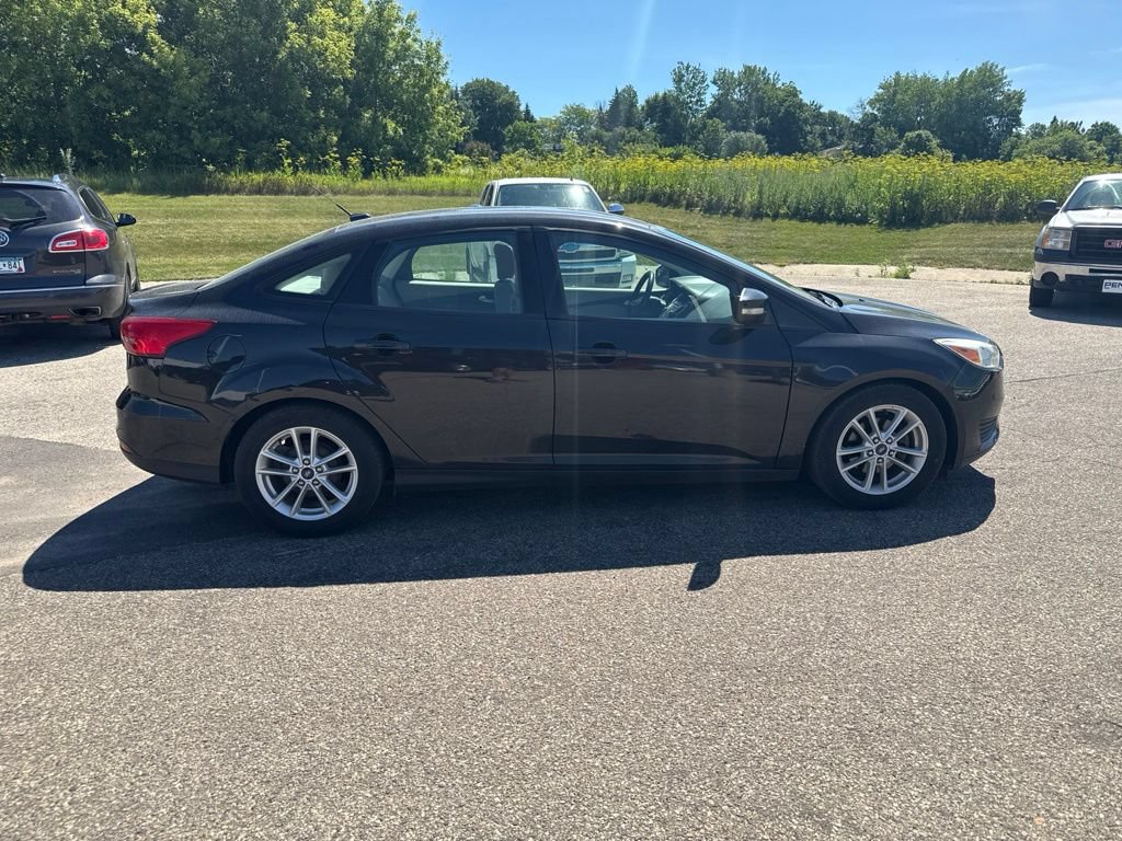 Used 2015 Ford Focus SE FWD image 8