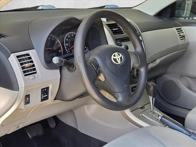 Used 2013 Toyota Corolla LE FWD image 6