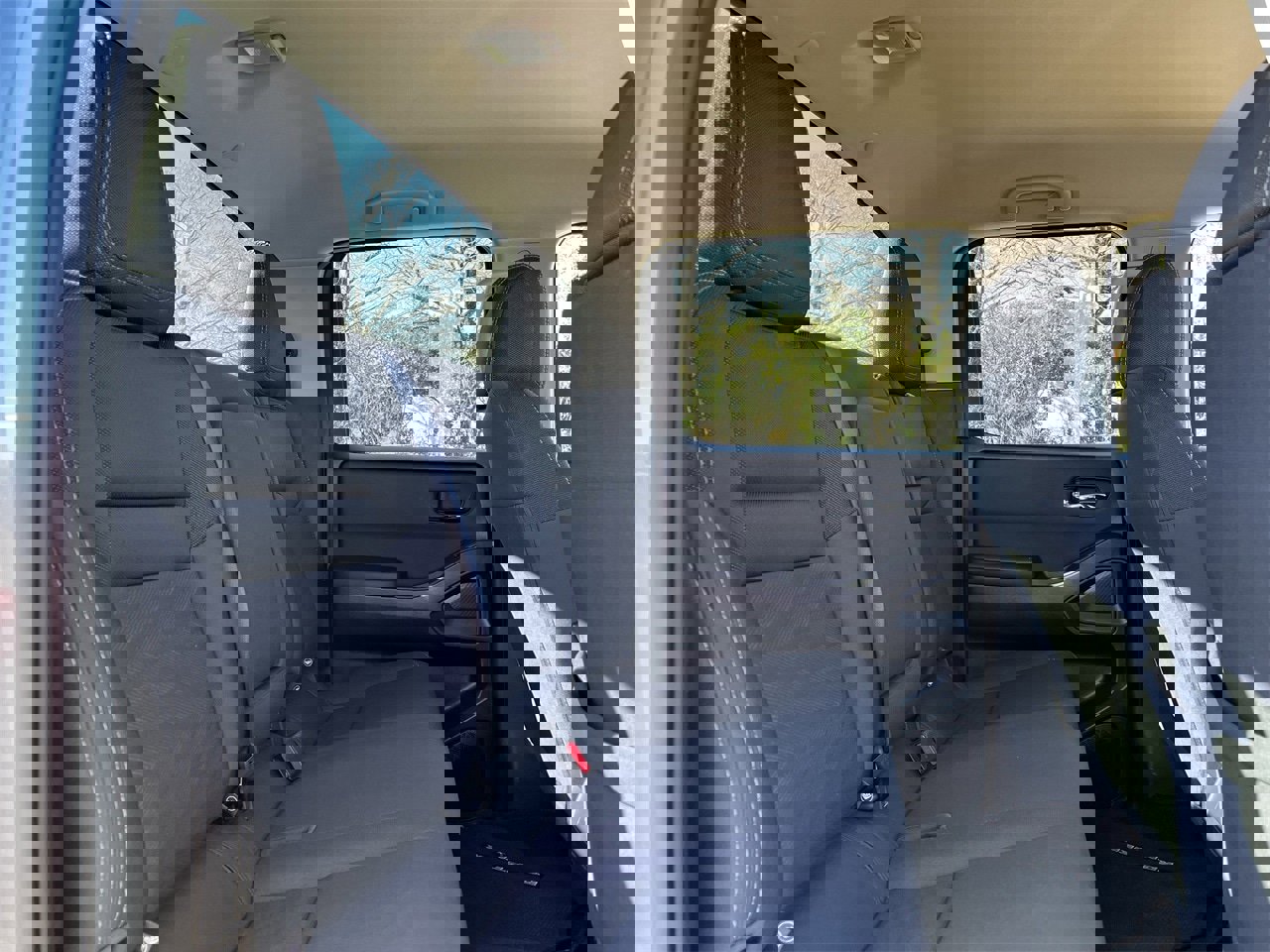 Used 2023 Nissan Frontier SV image 26