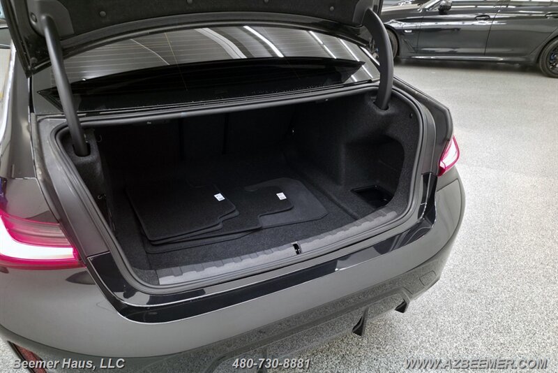 Used 2025 BMW 330i Sedan w/ M Sport Package RWD image 41