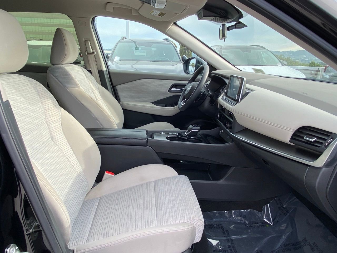 Used 2023 Nissan Rogue SV image 23