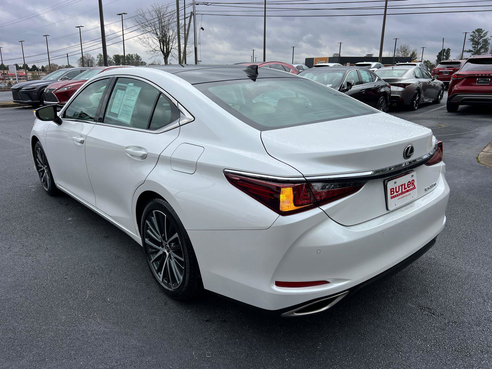 Certified 2023 Lexus ES 350 w/ Premium Package image 8