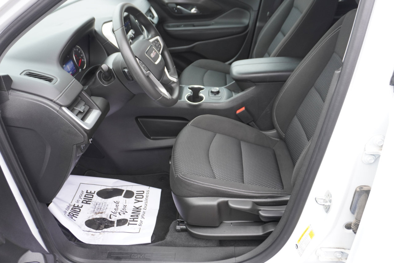 Used 2022 GMC Terrain SLE image 17