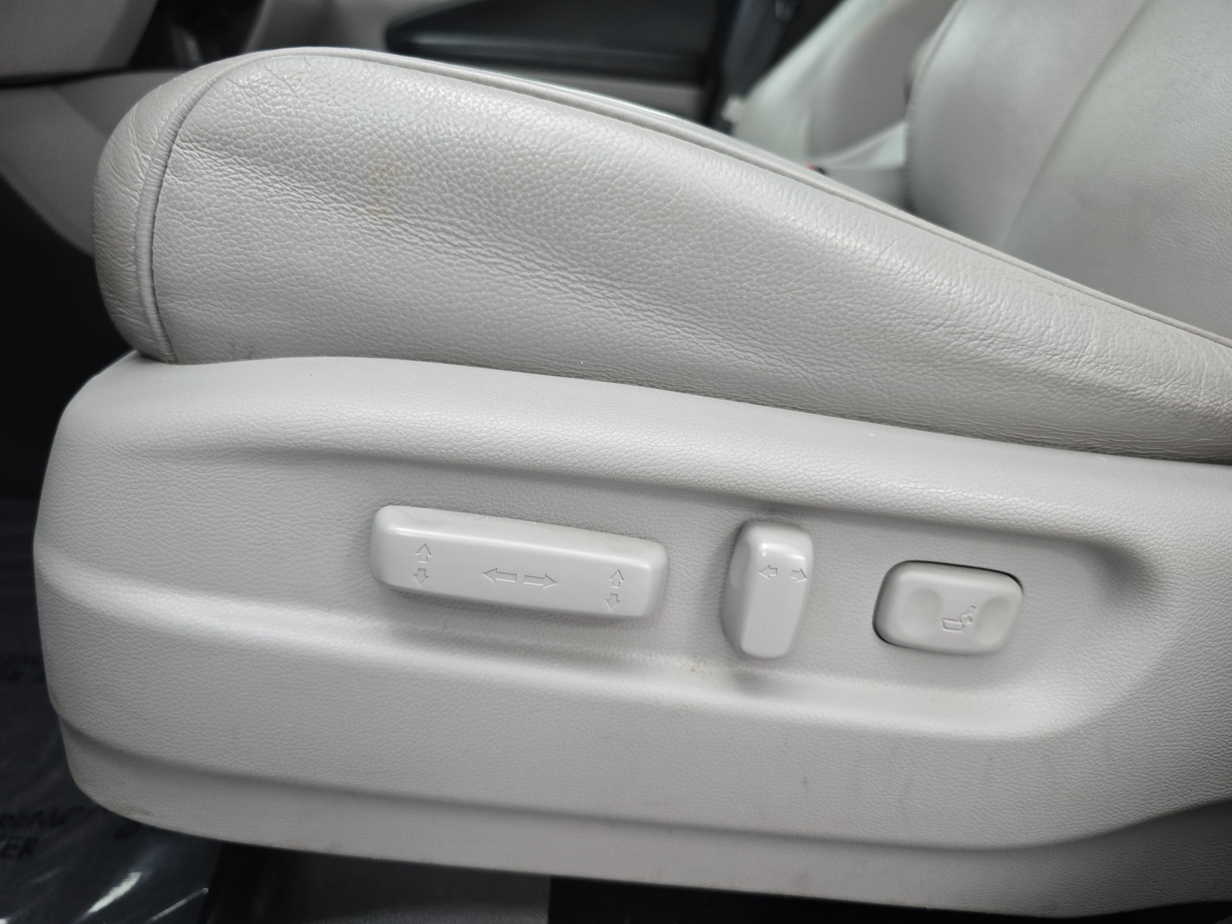 Used 2018 Honda Pilot Touring image 30