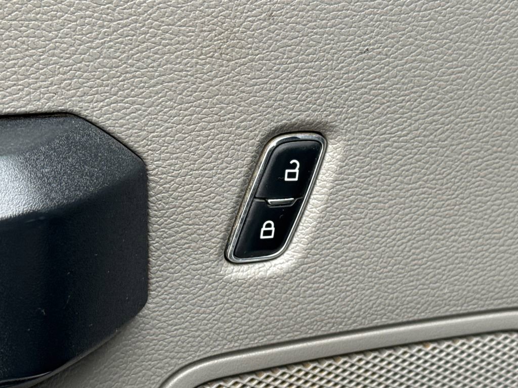 Used 2019 Ford F250 XL w/ Power Equipment Group AWD/4WD image 21