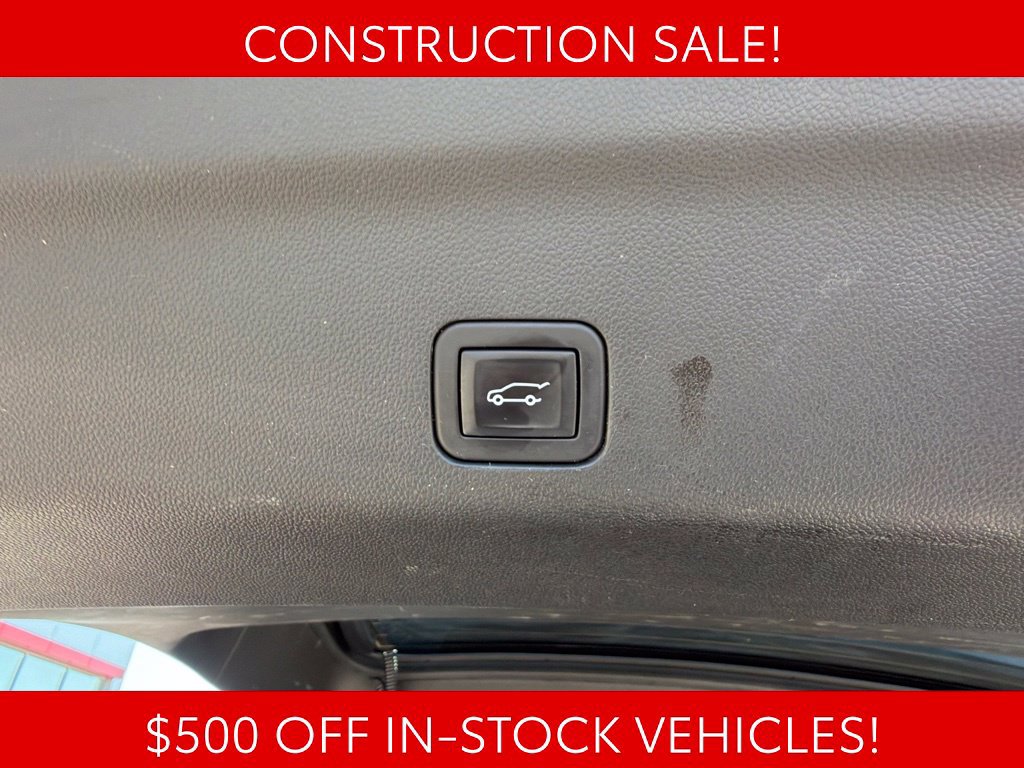 Used 2023 GMC Yukon Denali w/ Advanced Technology Package AWD/4WD image 20