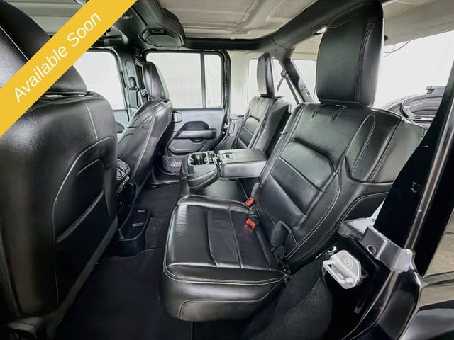 Used 2018 Jeep Wrangler Unlimited Sahara w/ Uconnect 4C Nav & Sound Group AWD/4WD image 25