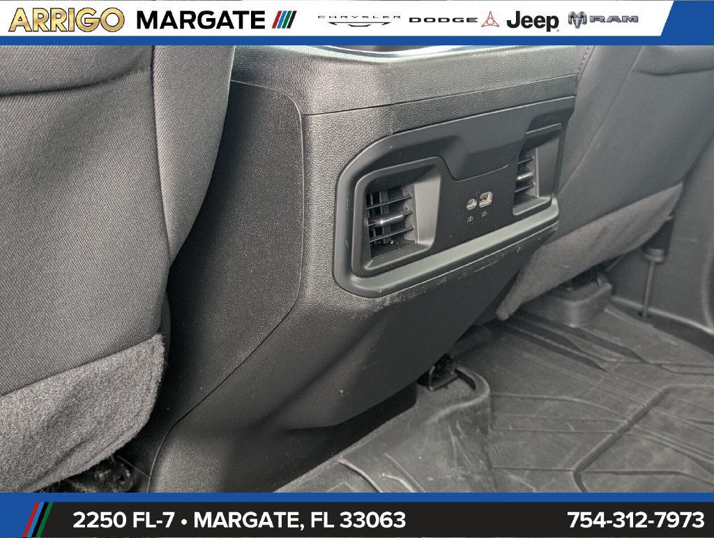 Used 2024 Chevrolet Silverado 1500 LT w/ Safety Package AWD/4WD image 27