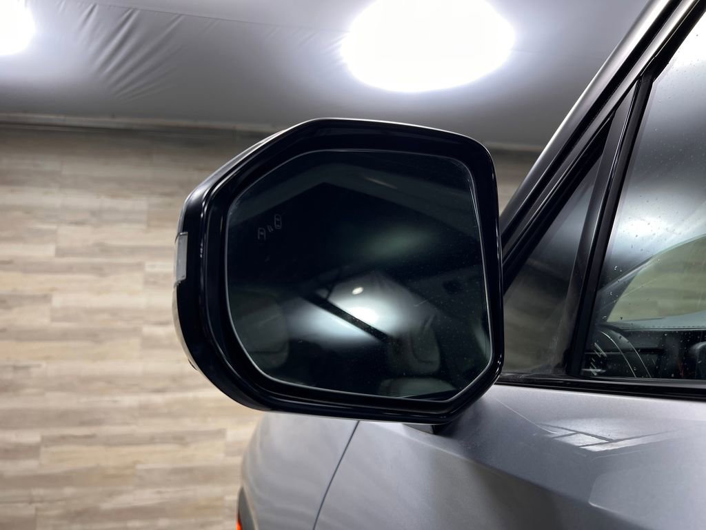 Used 2024 Rivian R1T Adventure image 25