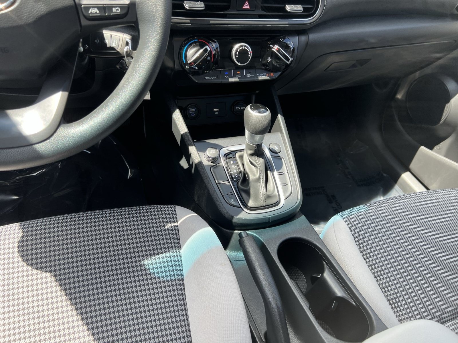 Used 2023 Hyundai Kona SE AWD/4WD image 21