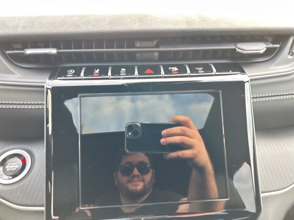 New 2025 Jeep Grand Cherokee 4WD image 11