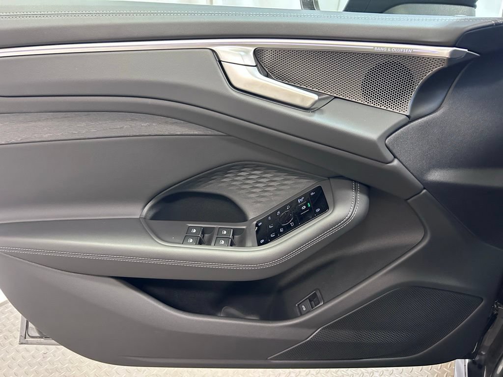 New 2026 Audi A6 Premium Plus AWD/4WD image 4
