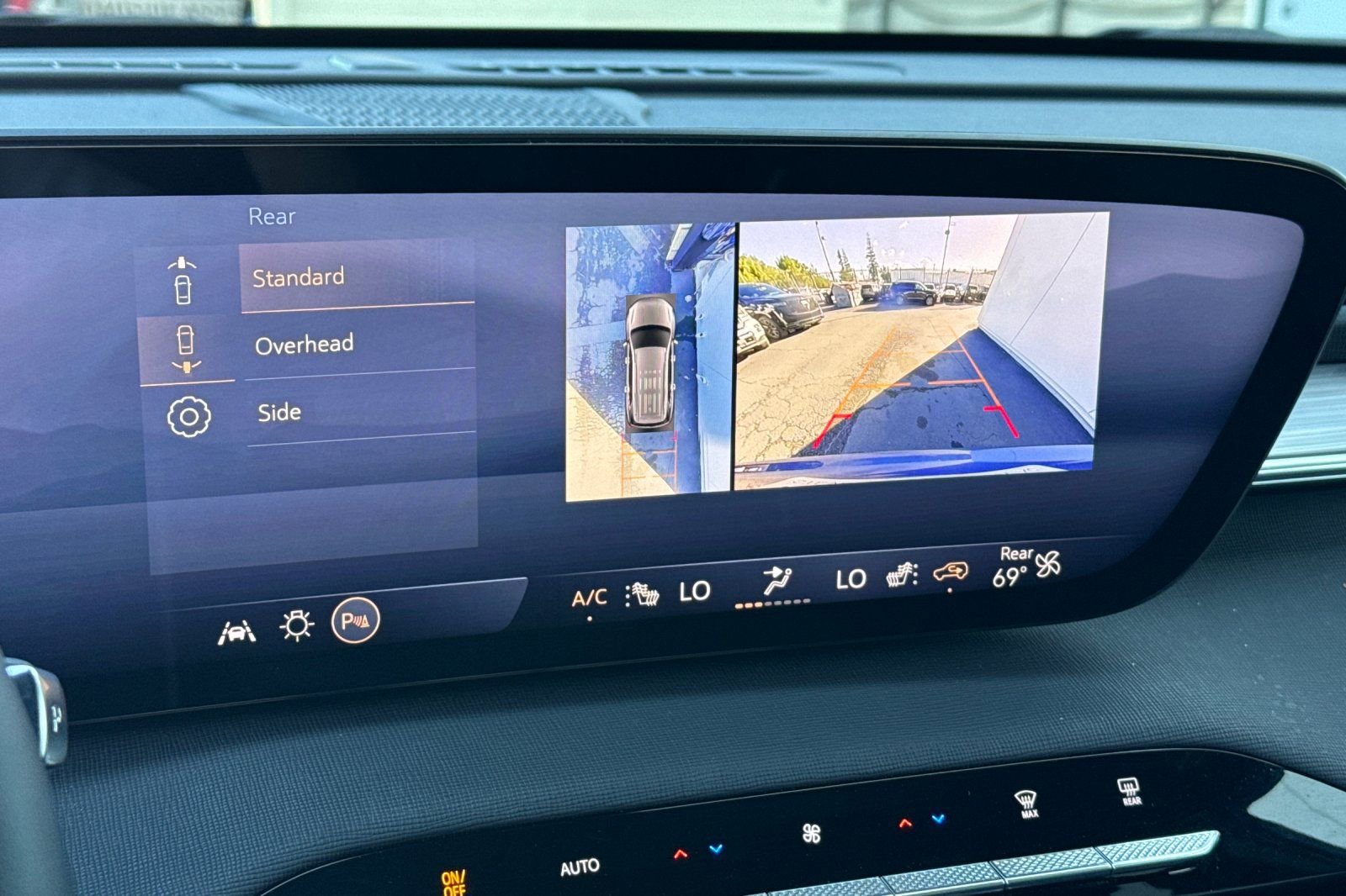 Used 2025 Buick Enclave Preferred image 25