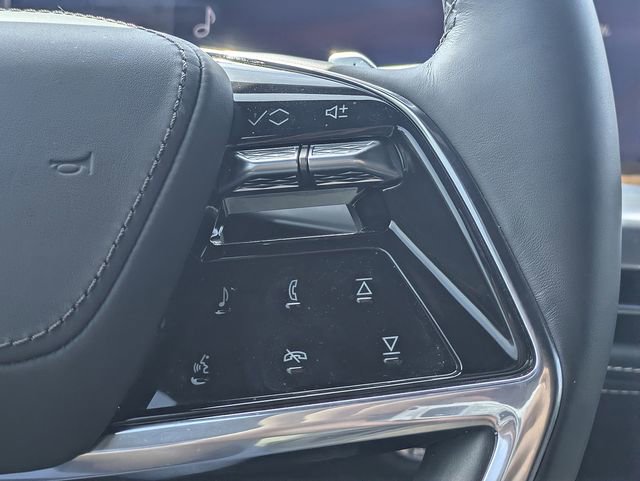 Certified 2025 Cadillac Escalade Sport Platinum w/ LPO, Floor Liner Package AWD/4WD image 32