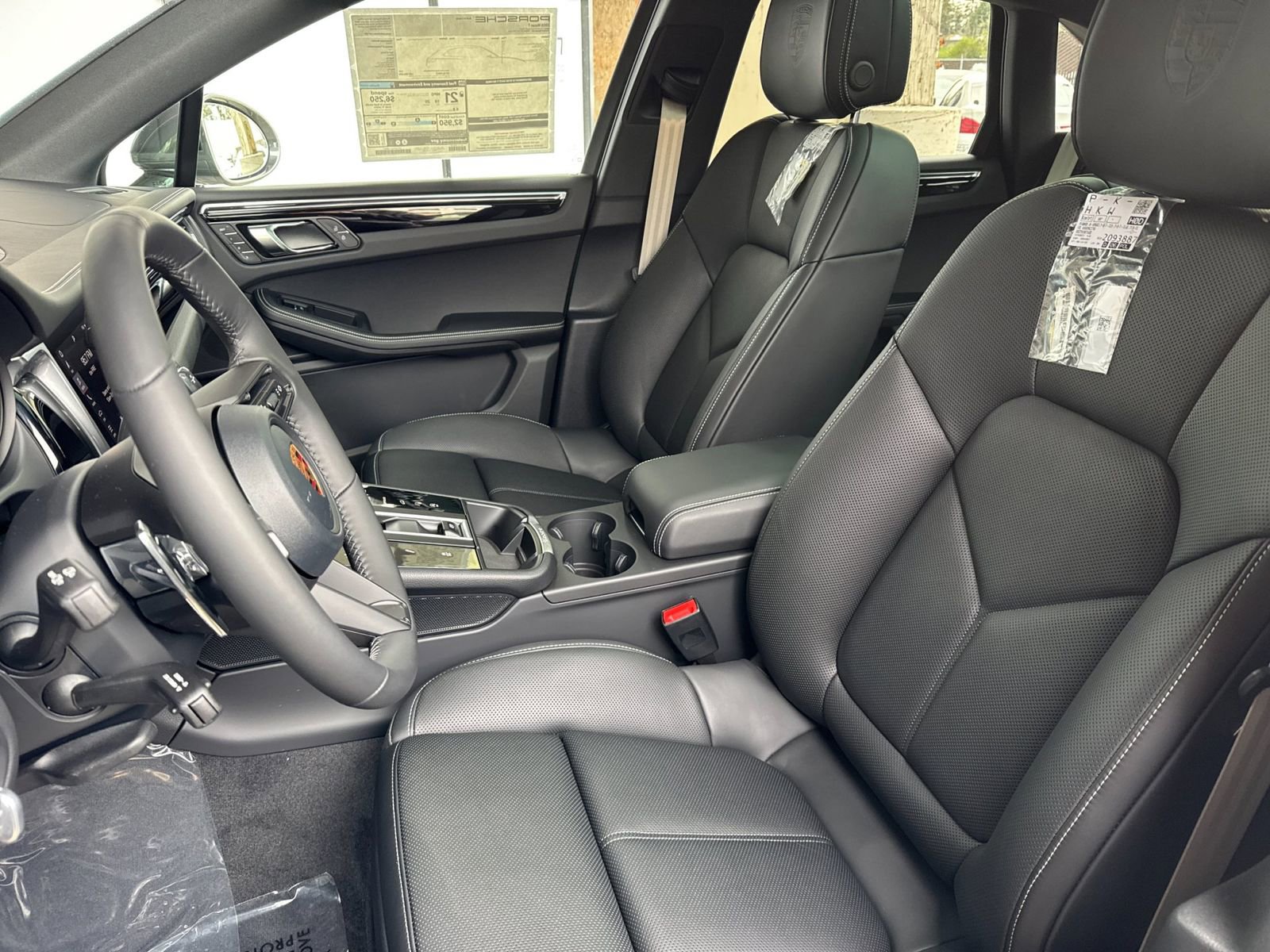 New 2026 Porsche Macan Turbo AWD/4WD image 5