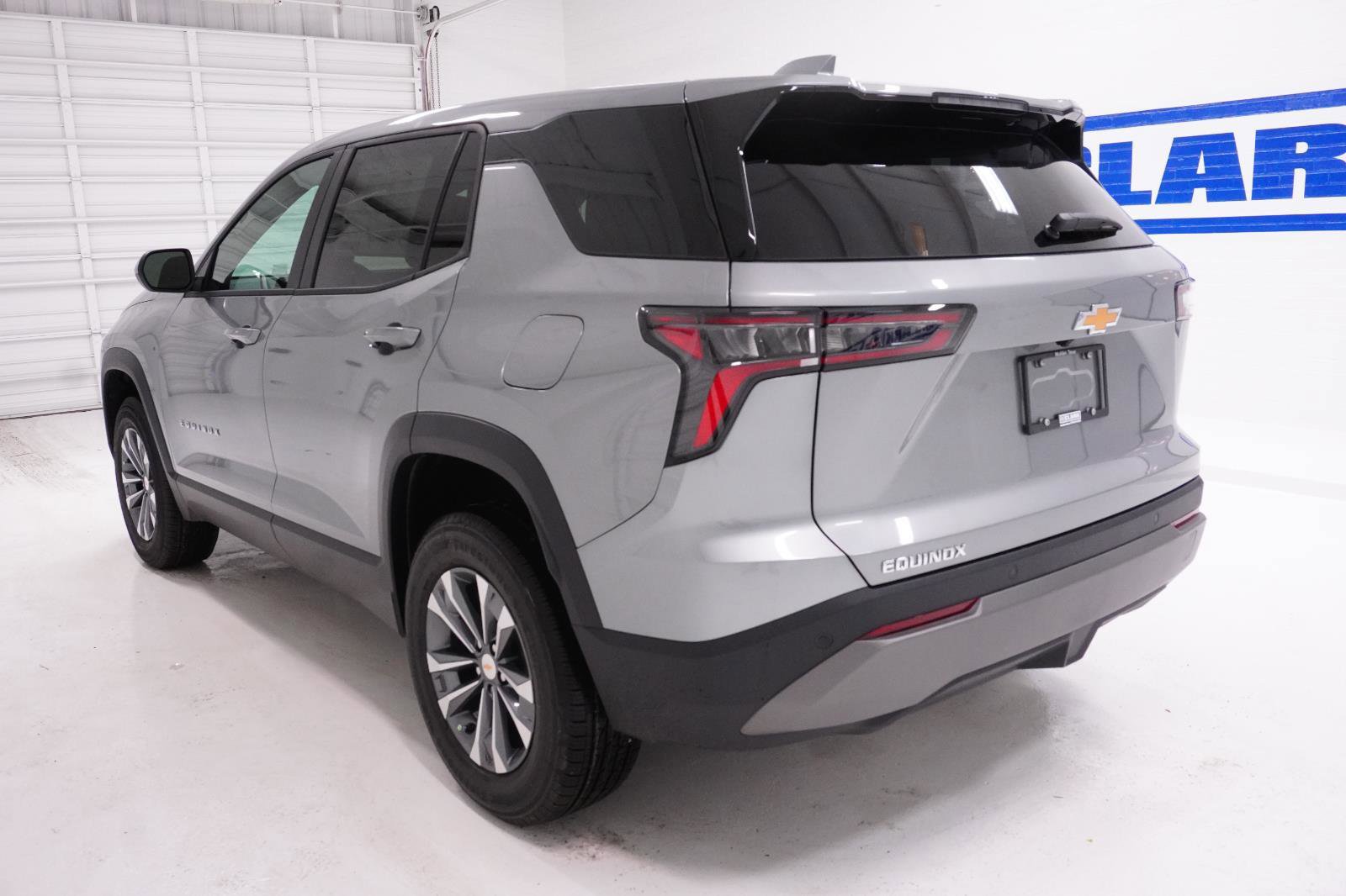 New 2026 Chevrolet Equinox LT image 9