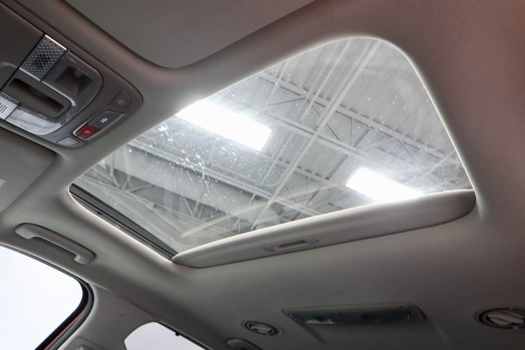 Used 2023 Kia Telluride EX w/ EX Captain's Chair Package image 30