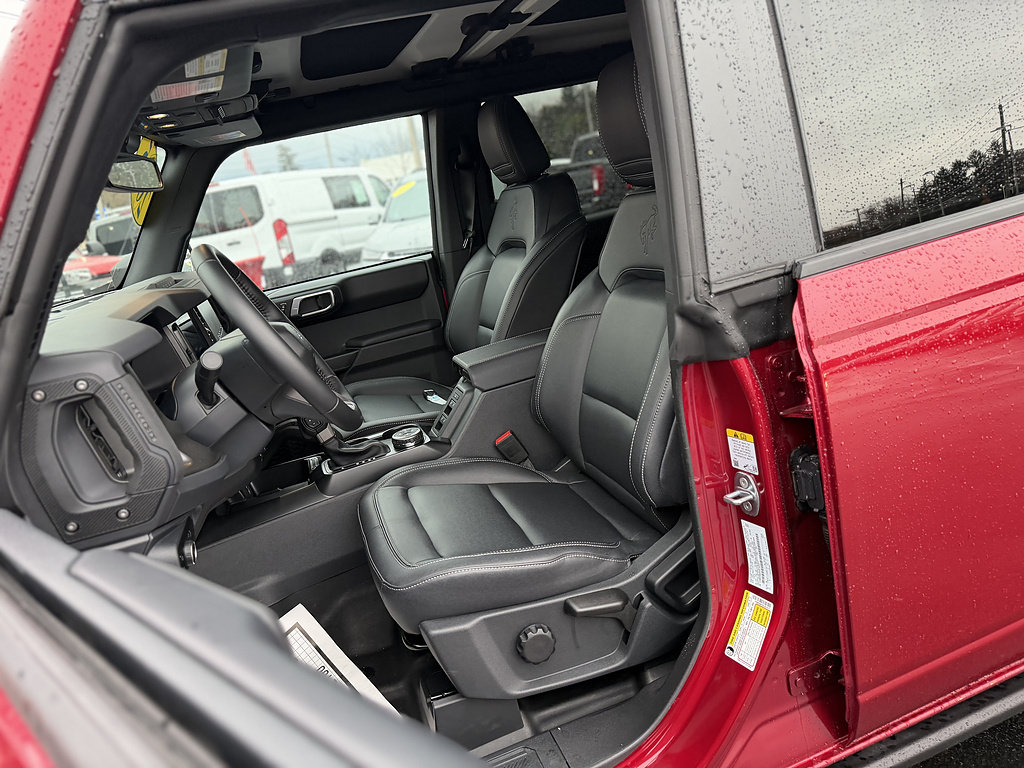 Used 2025 Ford Bronco Badlands AWD/4WD image 11