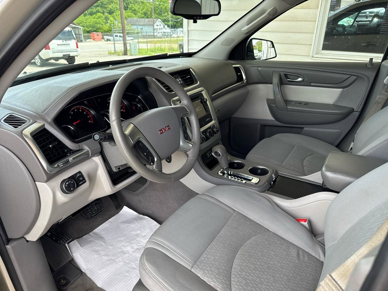 Used 2014 GMC Acadia SLE FWD image 5